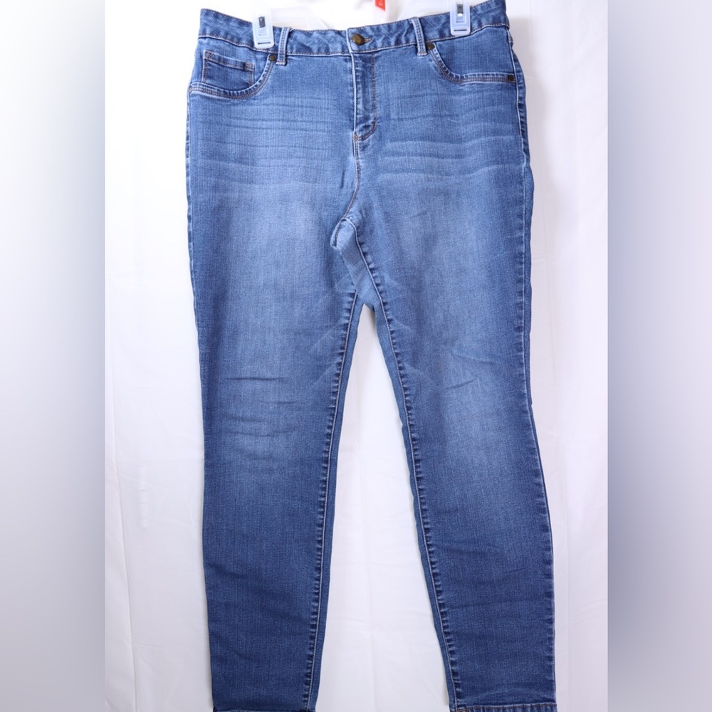 D. Jeans 14 Medium Dark Wash Skinny Ankle Jeans